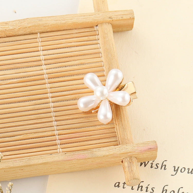 Slip-on Pearl Bow Haar Clip