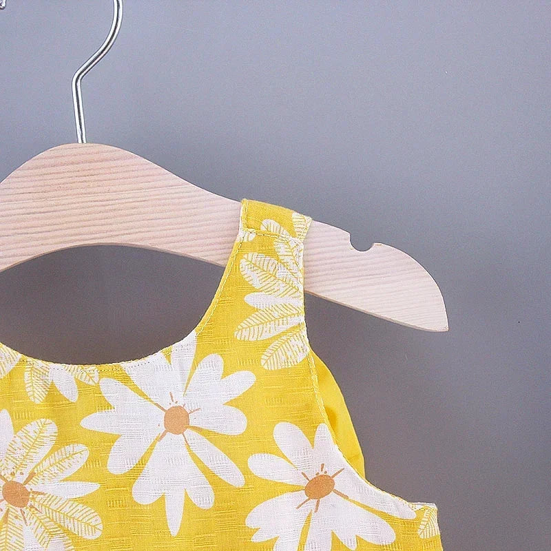 Sommerliches Mädchenkleid mit süßer Schleife