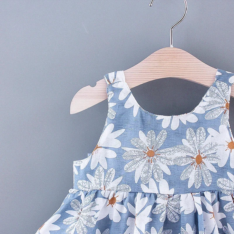 Sommerliches Mädchenkleid mit süßer Schleife