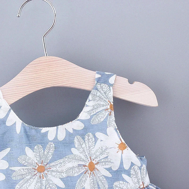 Sommerliches Mädchenkleid mit süßer Schleife