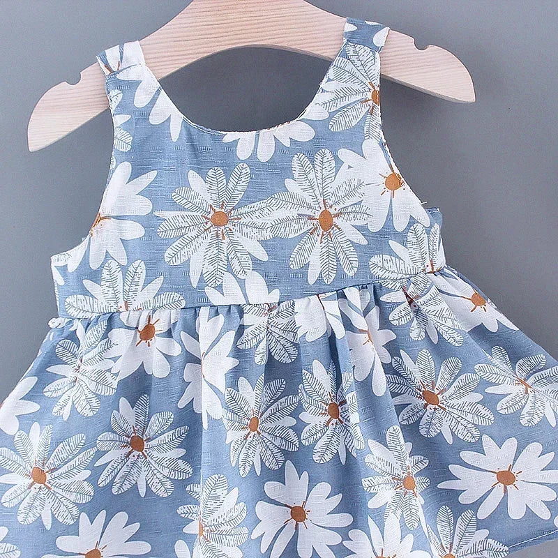 Sommerliches Mädchenkleid mit süßer Schleife