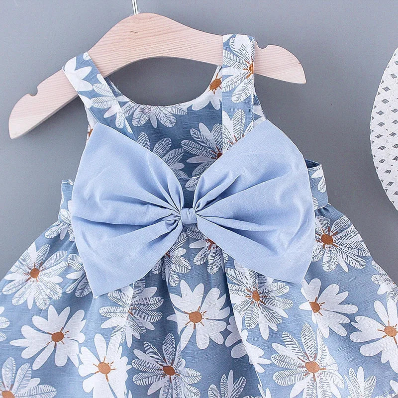 Sommerliches Mädchenkleid mit süßer Schleife