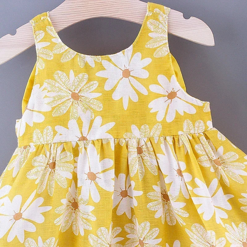 Sommerliches Mädchenkleid mit süßer Schleife