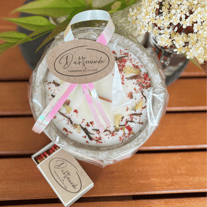 Black Edition HANDGEMACHTE Citronella BETONKERZE - Stilvolle Sojawachskerze für Ihr Zuhause. Outdoor Kerze mit Blütenverzierung und HOCHWERTIGEM Holzdocht aus dem Südschwarzwald