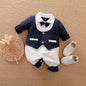Verschiedene Baby Jumpsuits