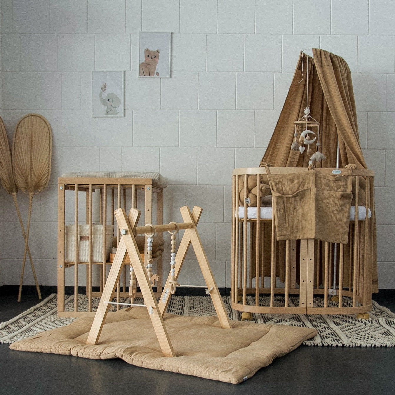 Babybett 7-in-1 – Ein Bett für viele Jahre - mitwachsend | Quadratische Form