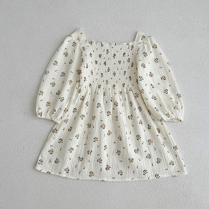 Süßes Prinzessinnen-Kleid mit Rosenprint