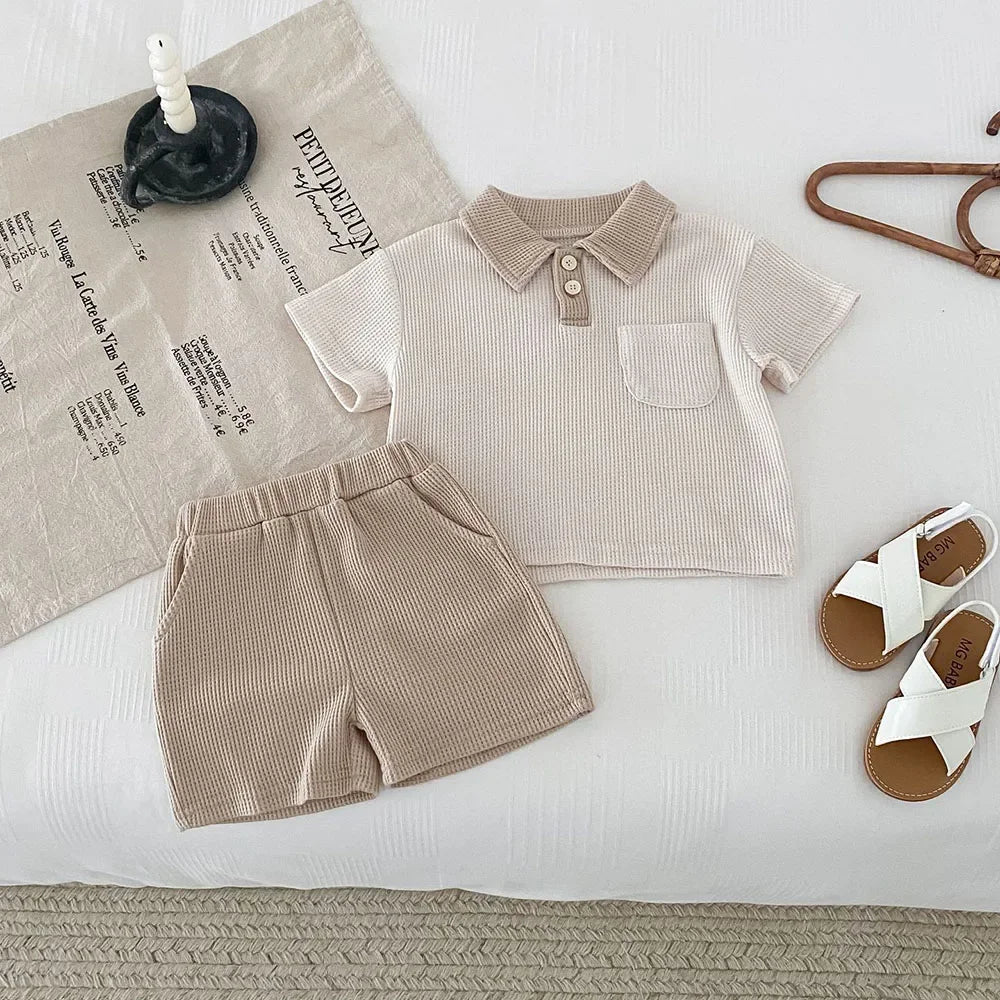 Sommer Baby Set mit Polokragen – Waffelshirt & Shorts