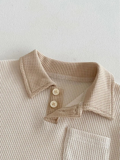 Sommer Baby Set mit Polokragen – Waffelshirt & Shorts