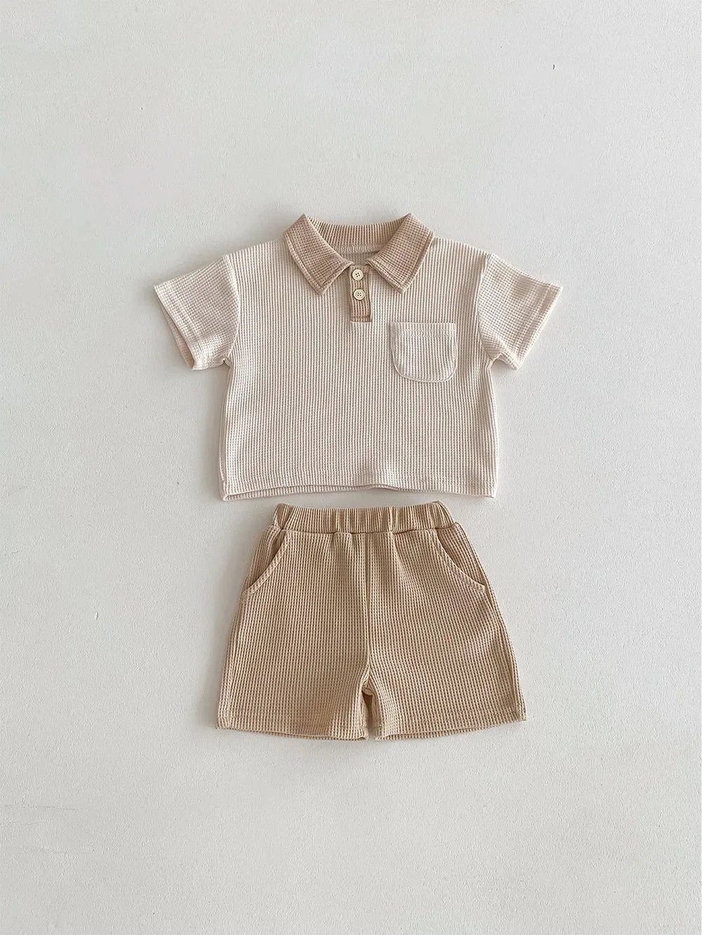 Sommer Baby Set mit Polokragen – Waffelshirt & Shorts