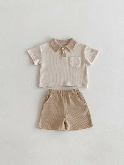 Sommer Baby Set mit Polokragen – Waffelshirt & Shorts