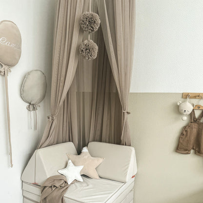 Baldachin aus Tüll – Traumhafte Deko für Baby- & Kinderzimmer