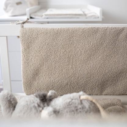 Bettumrandung Teddy Bouclé – Weiche Premium Umrandung für Baby- & Beistellbetten