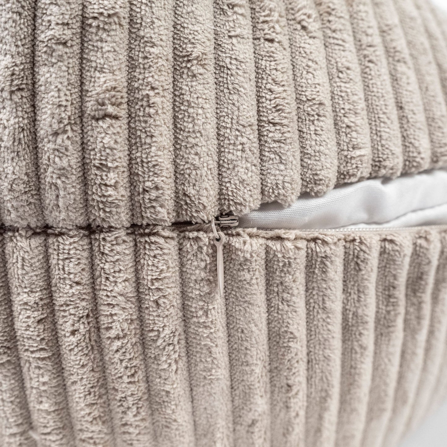 Stillkissen & Schwangerschaftskissen Cord XXL –  ergonomisch & stilvoll