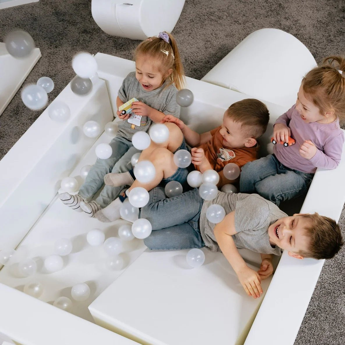 IGLU – Softplay Bällebad | Weiß