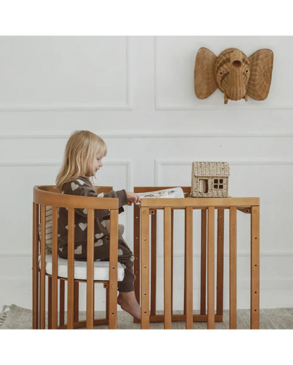 Babybett 7-in-1 – Ein Bett für viele Jahre - mitwachsend | Ovale Form